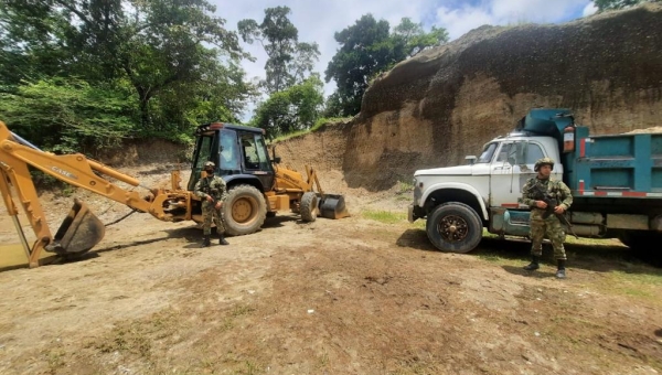 Operativo de Cortolima en contra de la minería ilegal dejó 3 capturados y maquinaria decomisada
